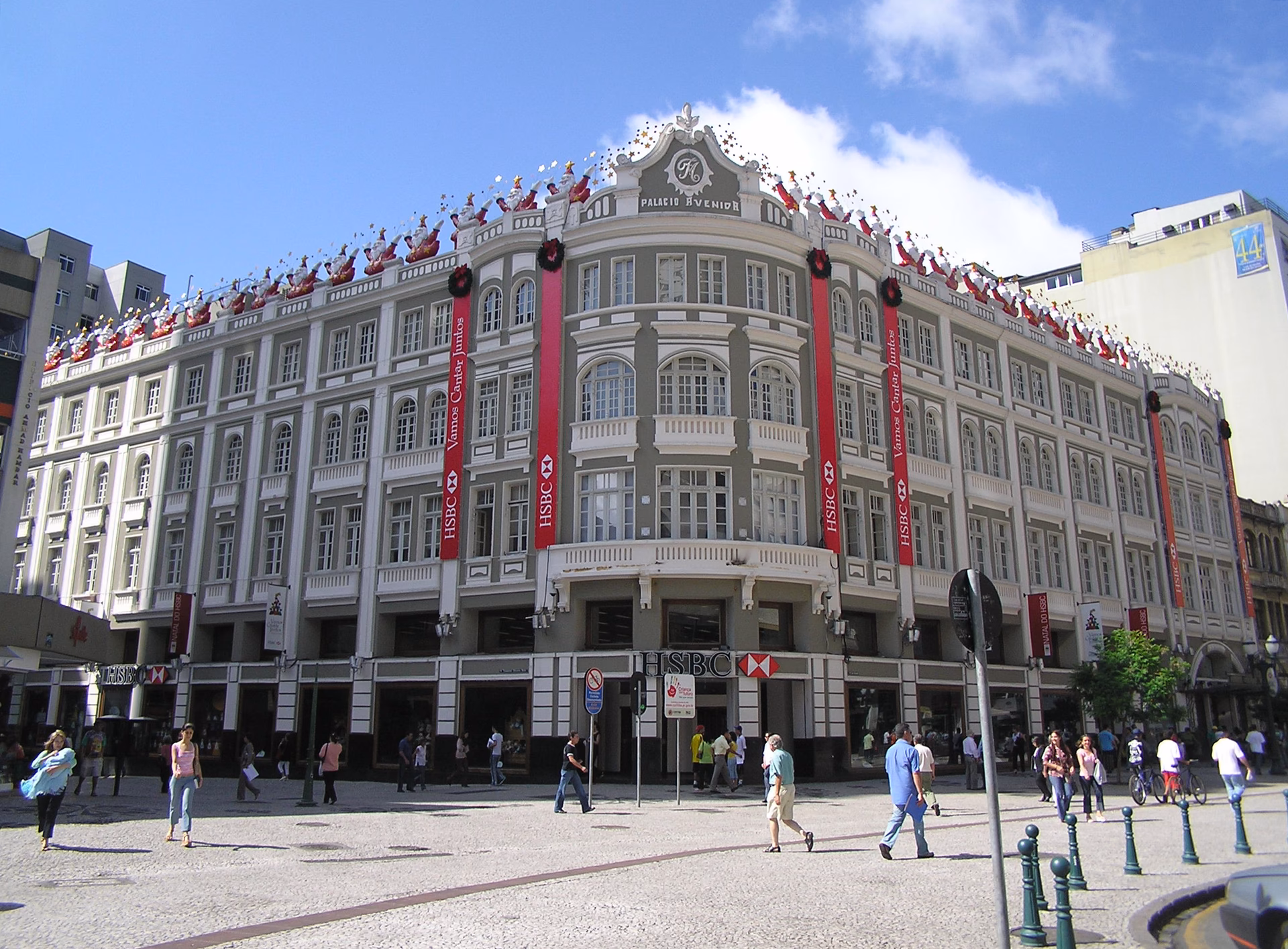 ¿Dónde se encuentra el Palacio Bosch Alvear?