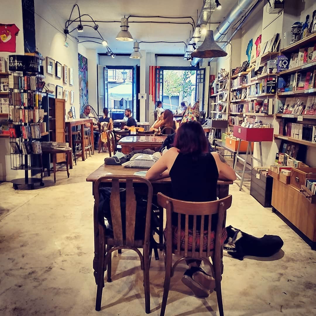 ¿Qué ofrece la librería-cafetería de Ruzafa?