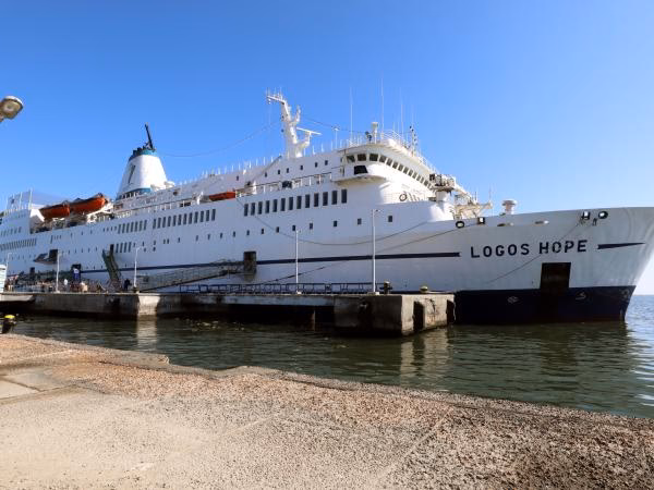 ¿Cuánto cuesta la entrada al buque Logos Hope?