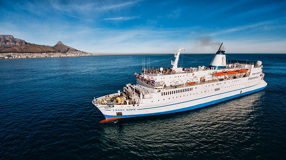 ¿Qué hace que un barco flote?