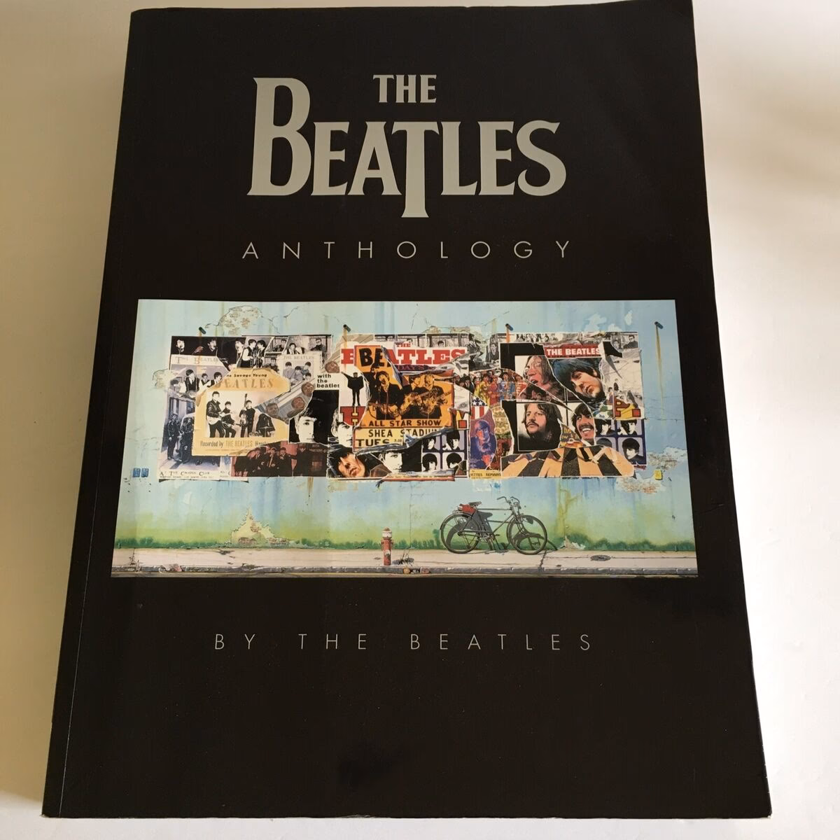 ¿Quién es el autor de la colección de los Beatles?