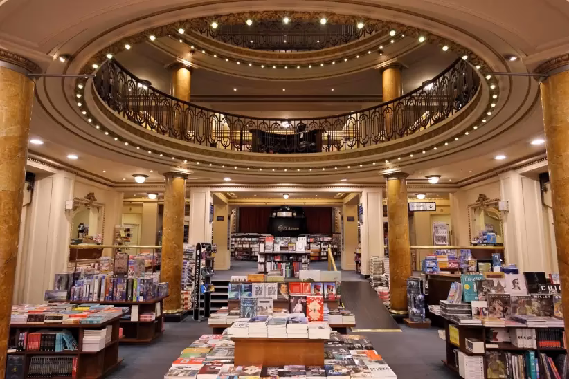 ¿Cuál es el libro completo sobre Tucumán?