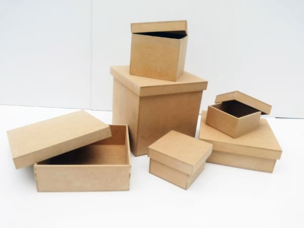 ¿Cómo se fabrica una caja sin tapas?