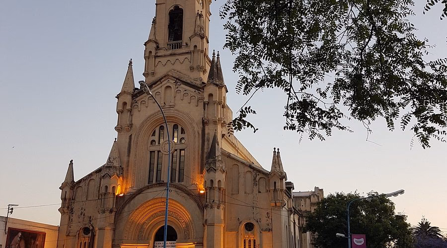 ¿Dónde se encuentra la catedral de la Rambla?