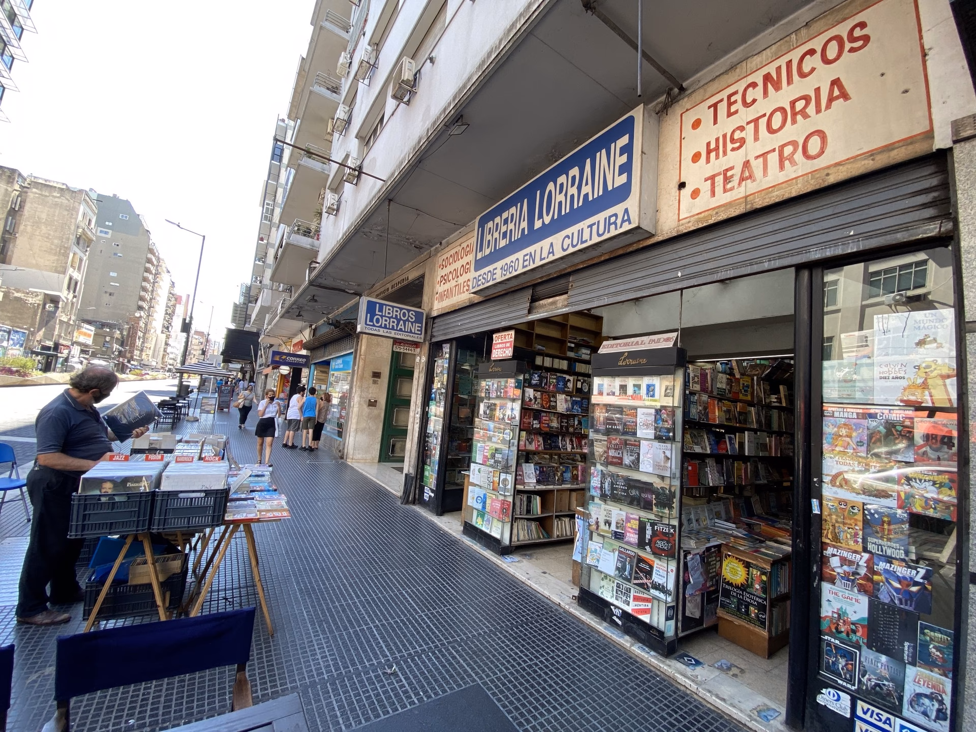 ¿Cuándo cierra la Librería Lorraine?