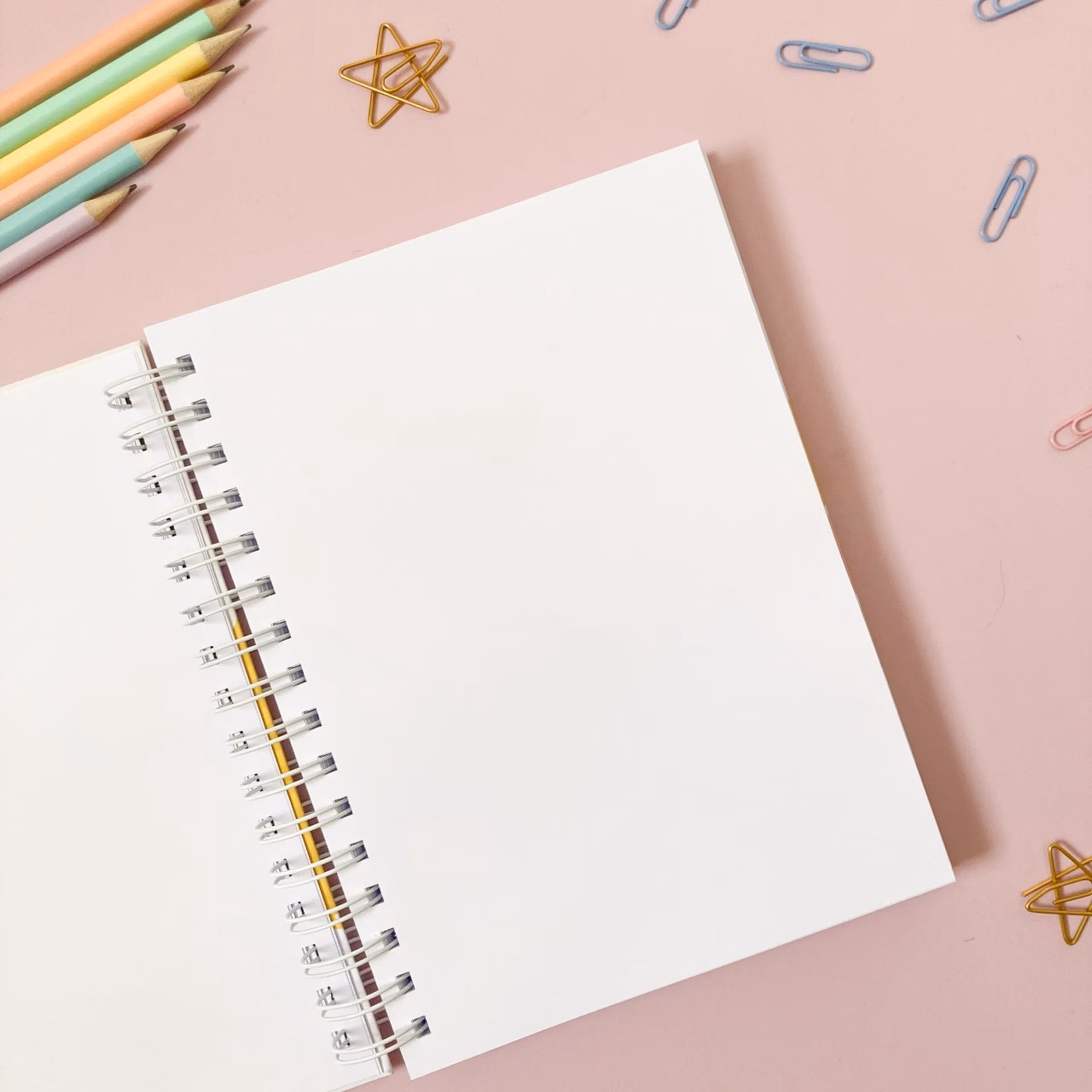 ¿Qué hacer en el cuaderno de hojas lisas?