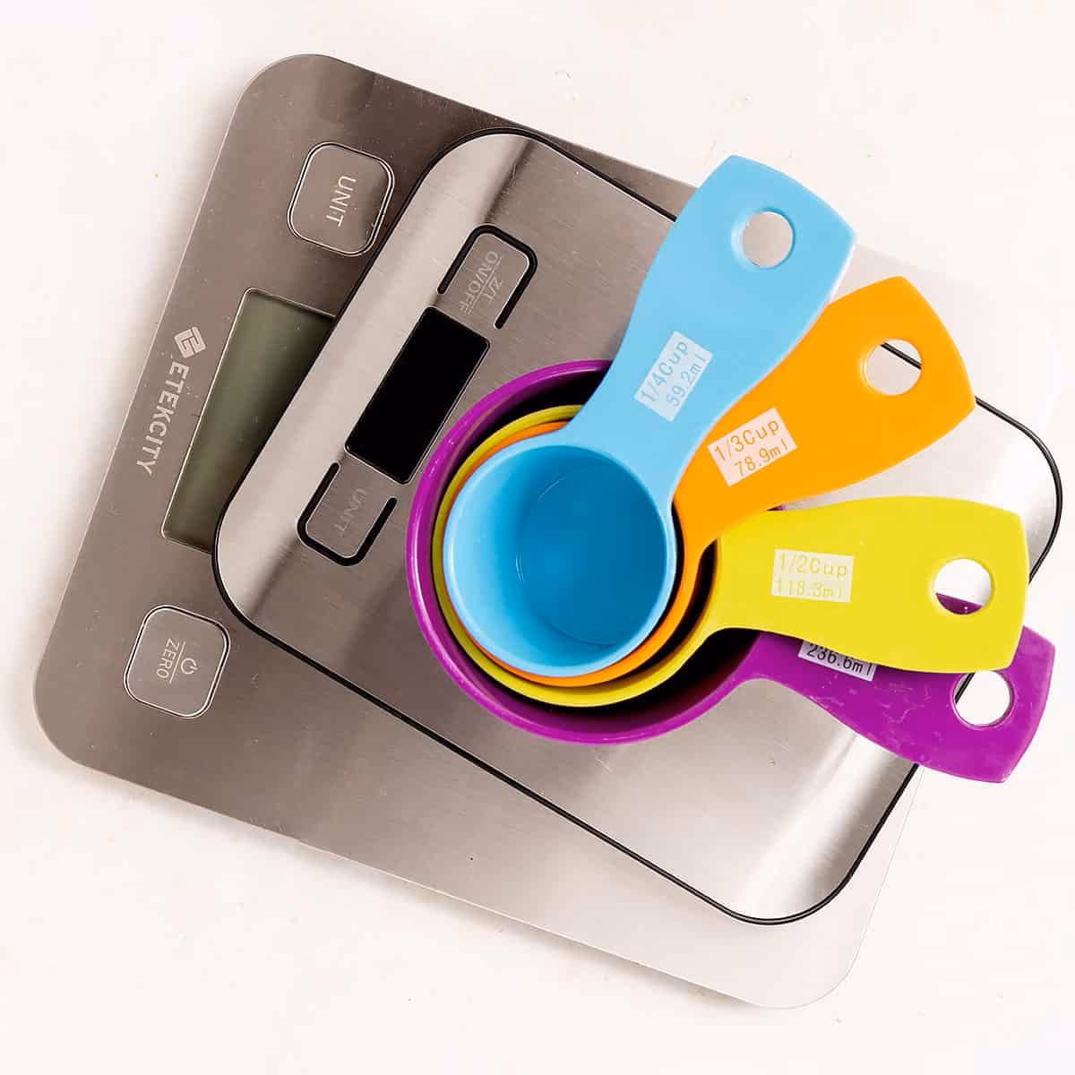 ¿Cuántas libras pierde un bebé de agua?