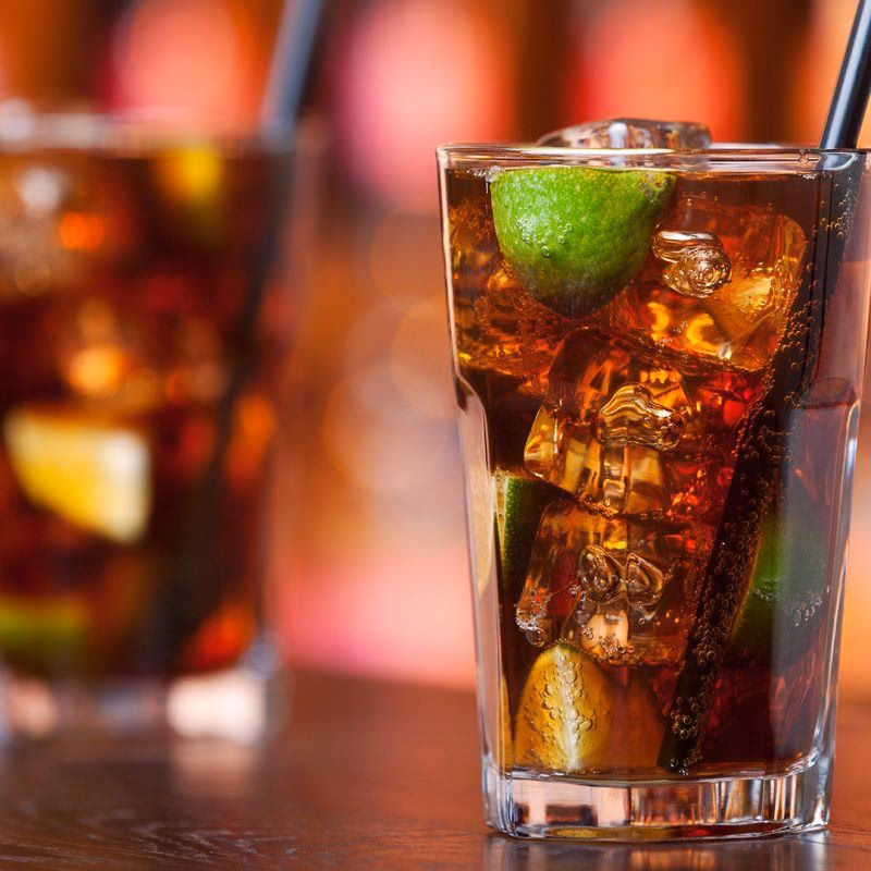 ¿Cómo preparar un Cuba Libre?