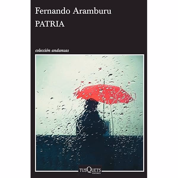 ¿Qué características tiene el estilo de escritura de 'Patria'?