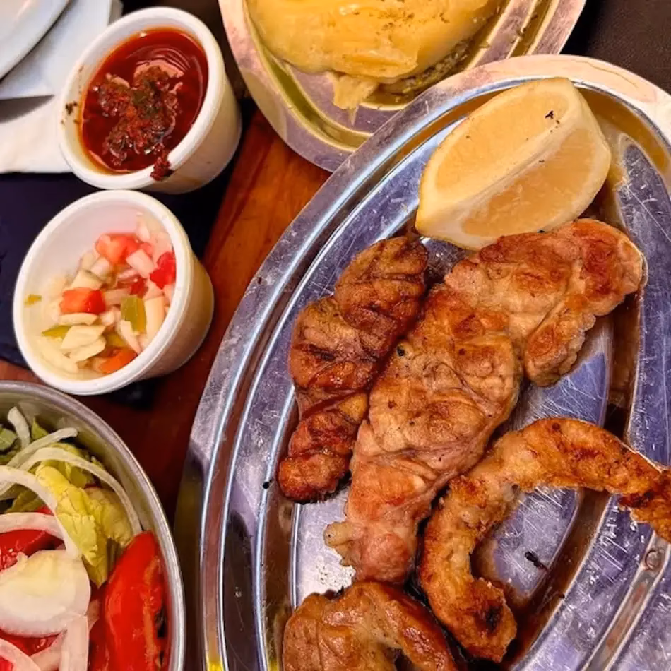 ¿Cuáles son las entradas de la parrilla libre?