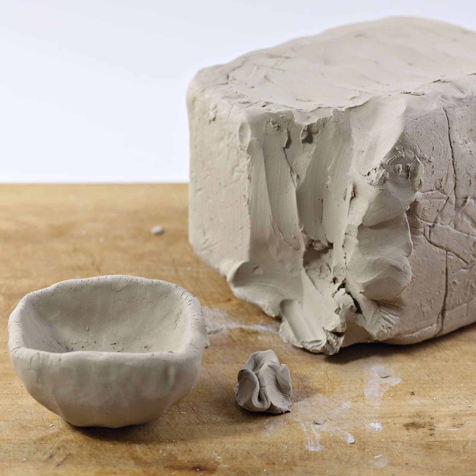 ¿Dónde puedo encontrar arcilla verde?