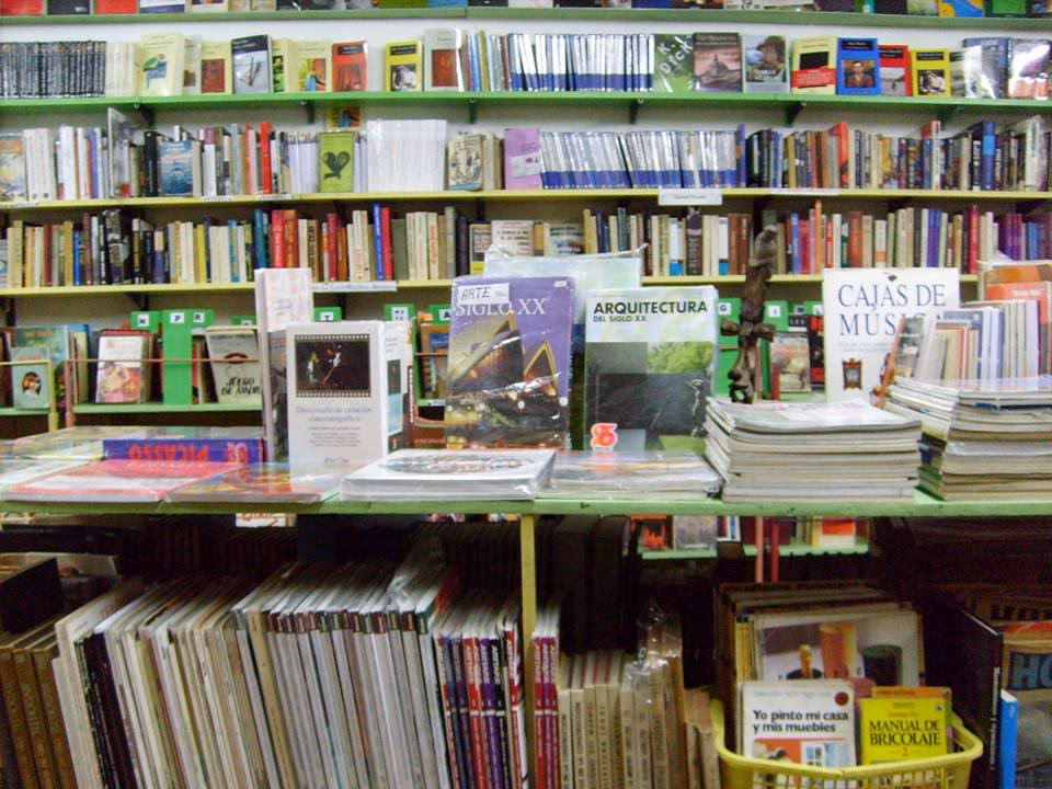 ¿Quién escribió la antología El Pez Volador?