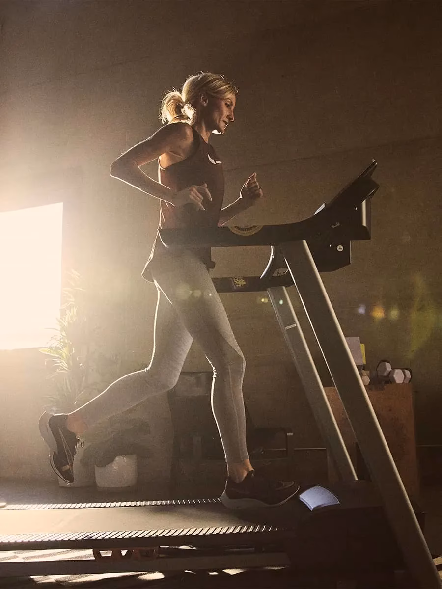 ¿Cómo puedo correr en la caminadora?