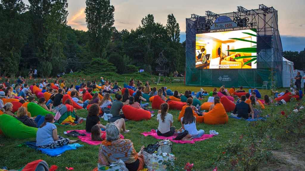 ¿Cuál es la mejor marca de cine al aire libre?