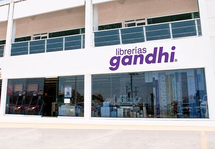 ¿Cuál es el horario de servicio de librerías Gandhi?