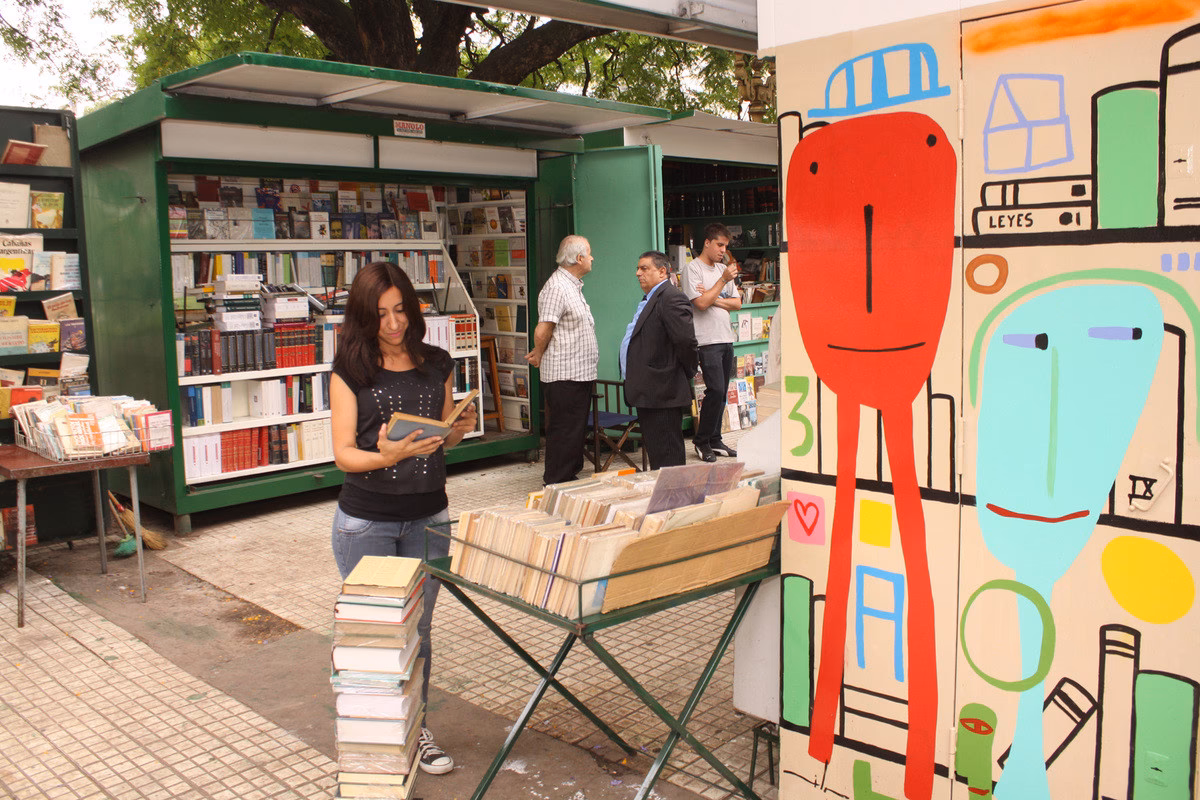 ¿Cómo contactar a librerías Levalle?