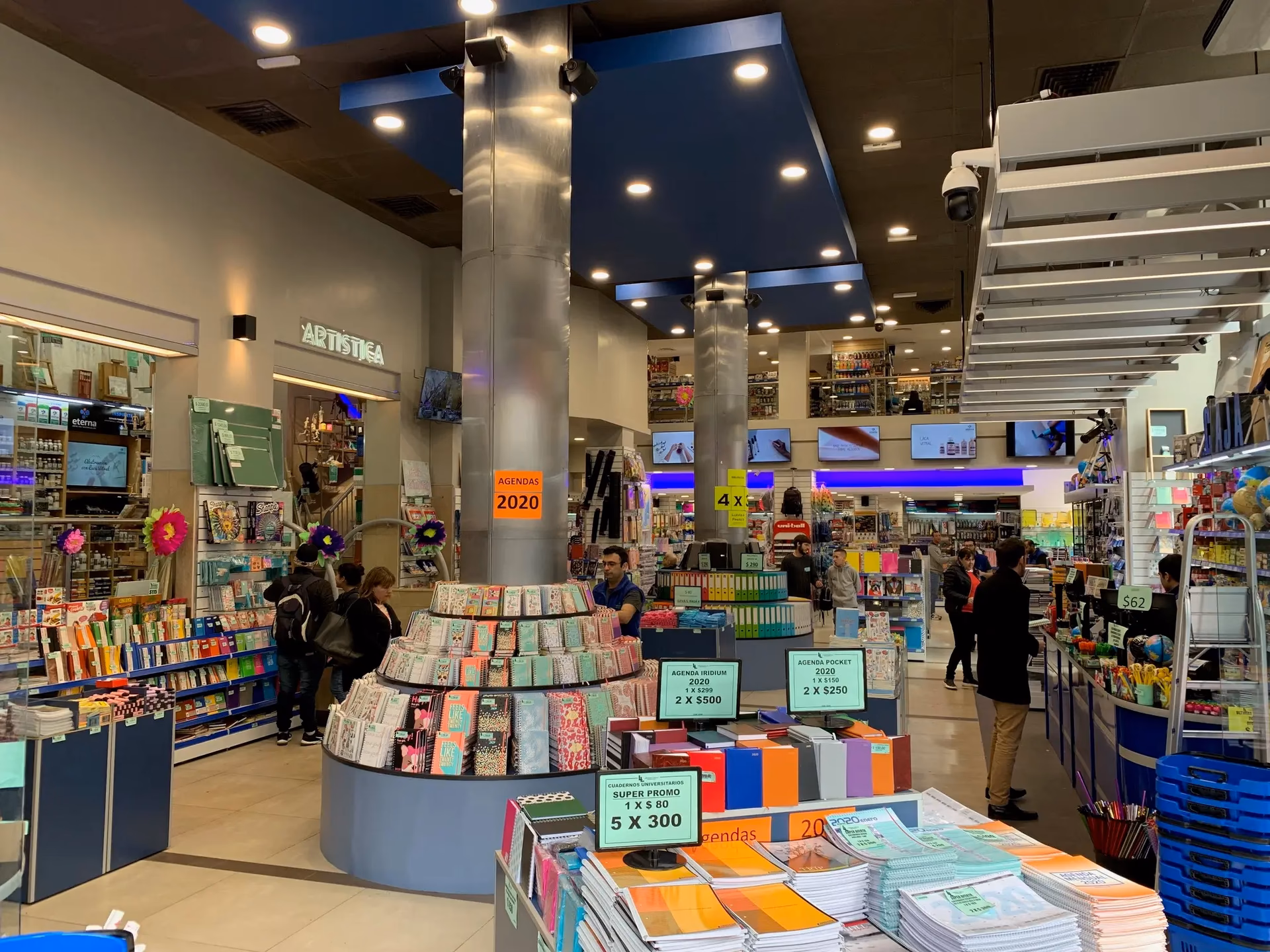 ¿Cuándo se fundó librerías Levalle?