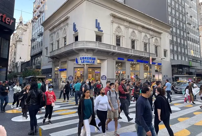 ¿Cómo contactar a librerías Levalle?