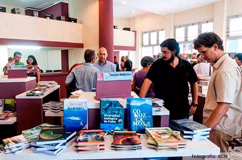 ¿Qué títulos se pueden leer alma mater?
