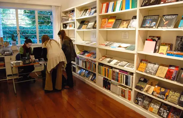 ¿Dónde se encuentra la casa de la cultura?