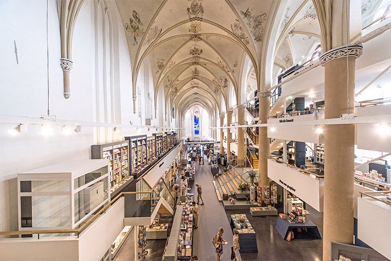 ¿Cuál es la función de la librería de la catedral de León?