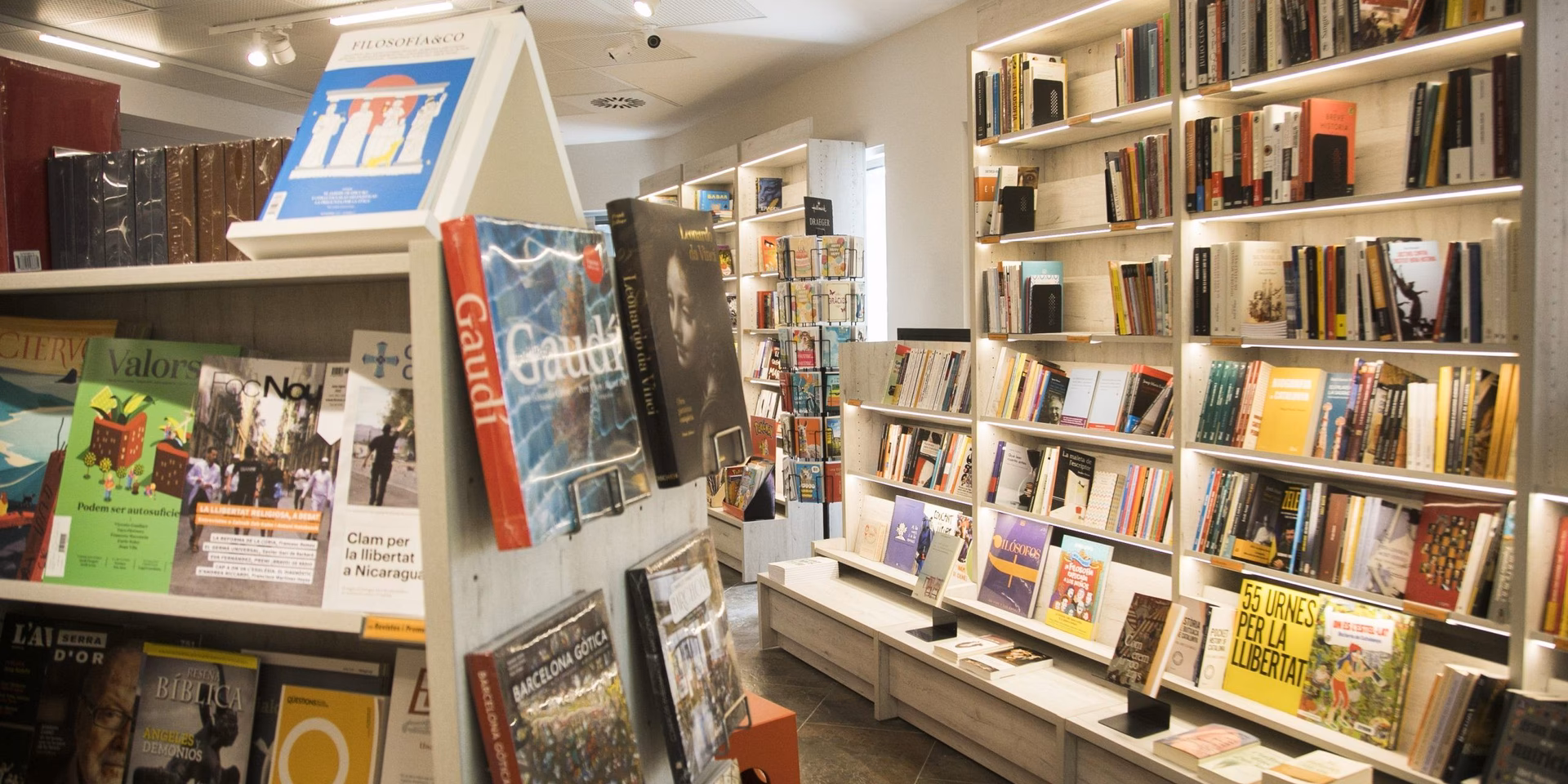 ¿Qué ofrece Claret para artículos religiosos?