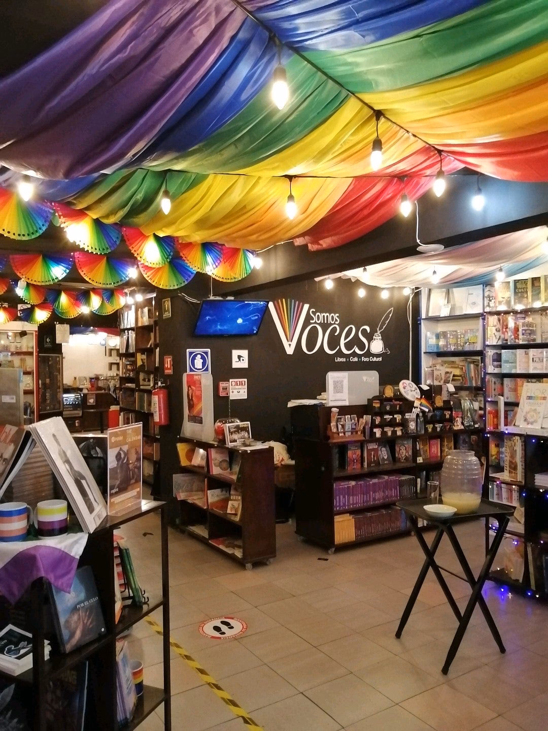 ¿Cómo se organizan las voces en un libro?