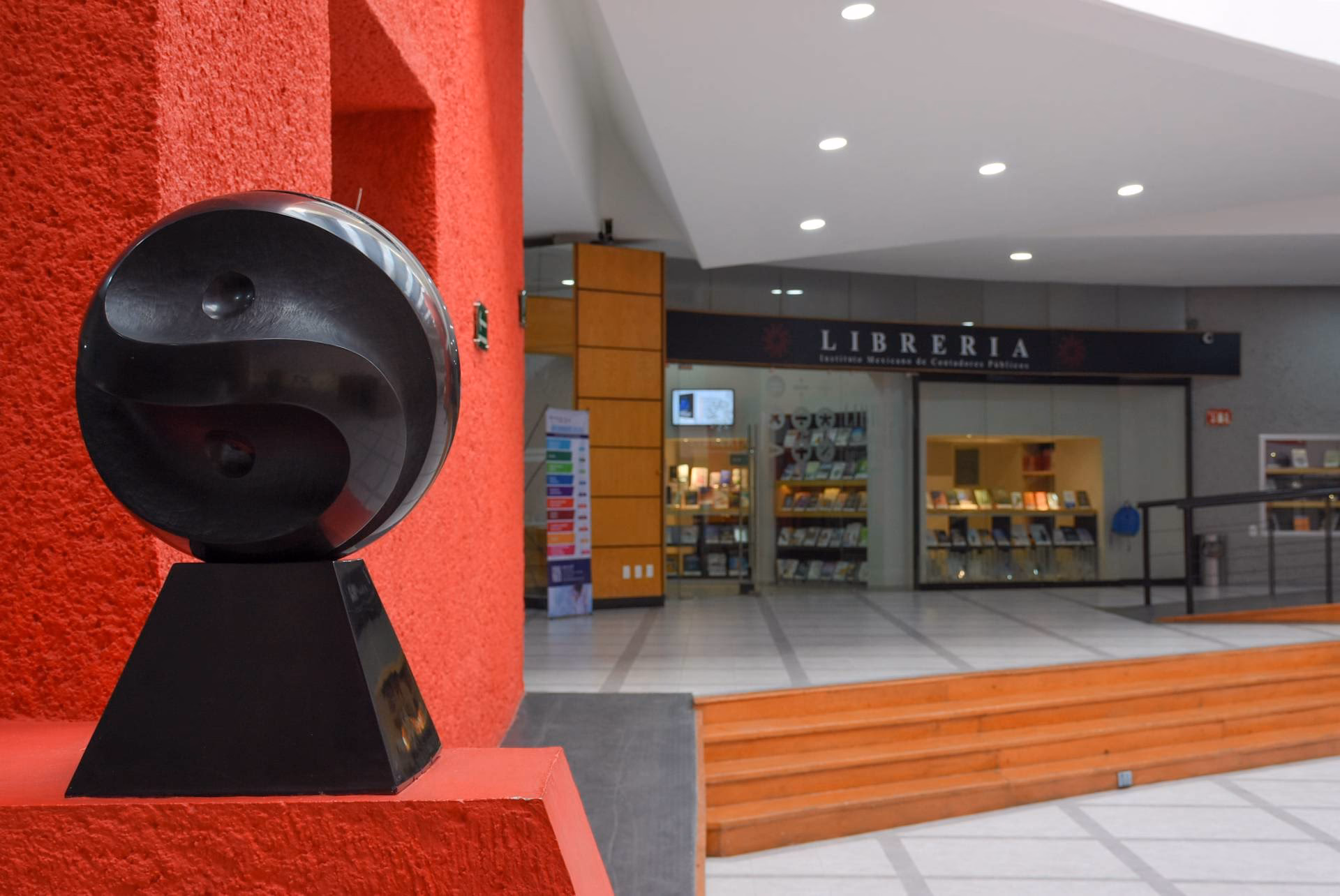 ¿Cómo comunicarme con el Colegio de contadores privados?