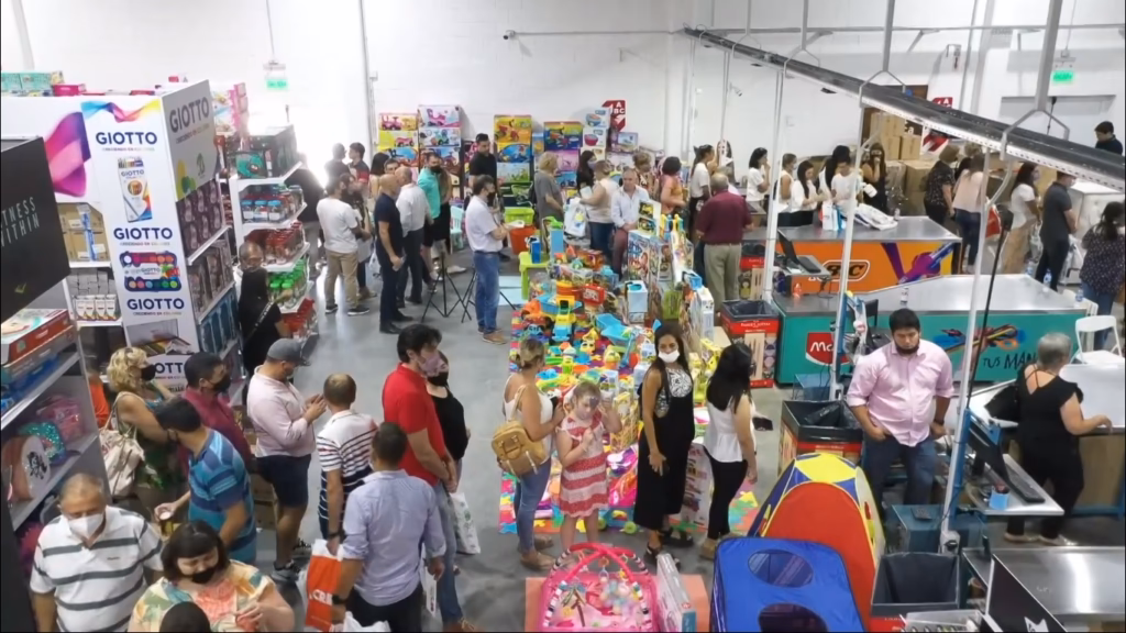 ¿Dónde se encuentra la librería mayorista celeste y blanca?