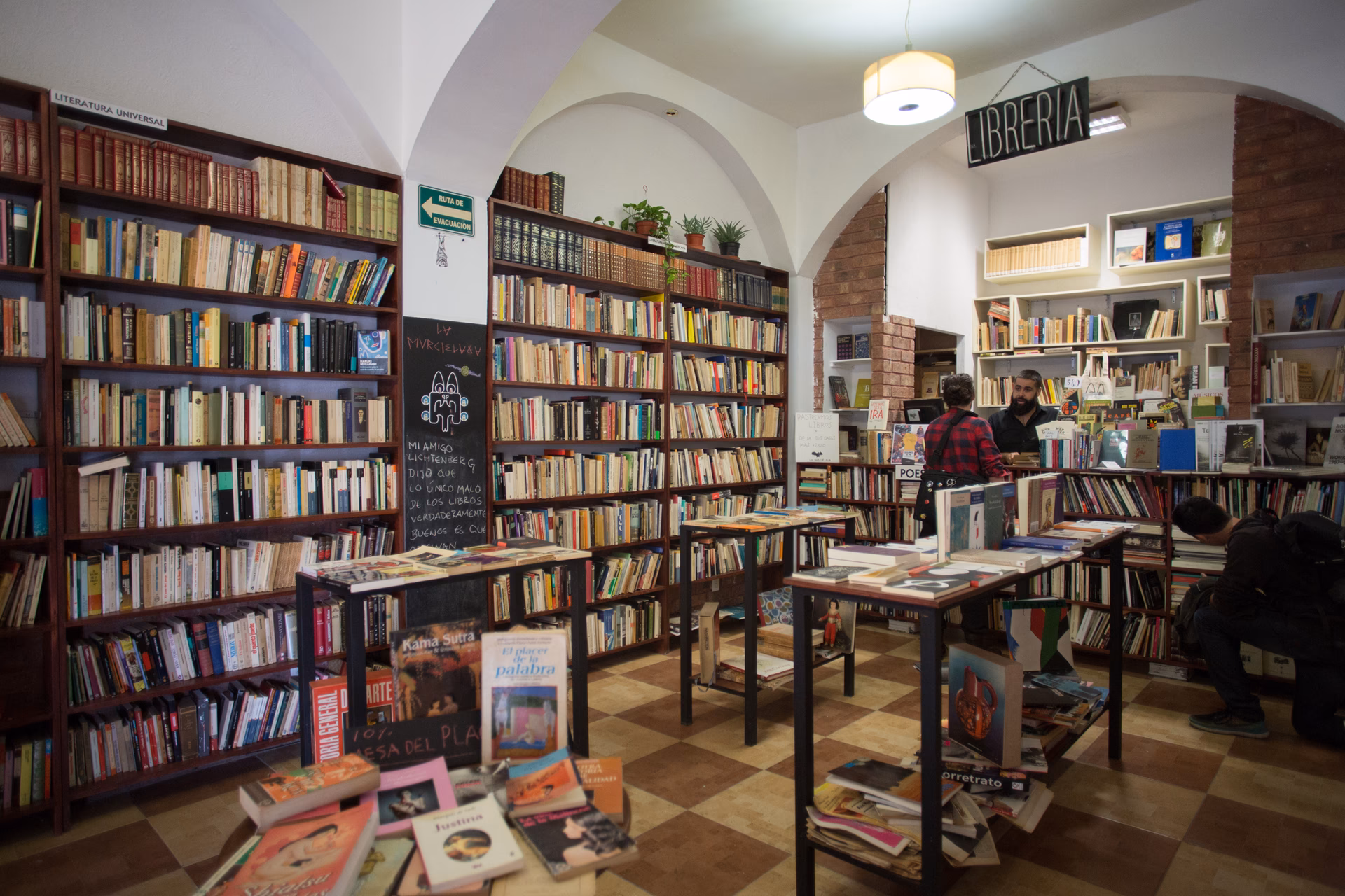 ¿Cuáles son las cadenas de librerías más queridas de México?