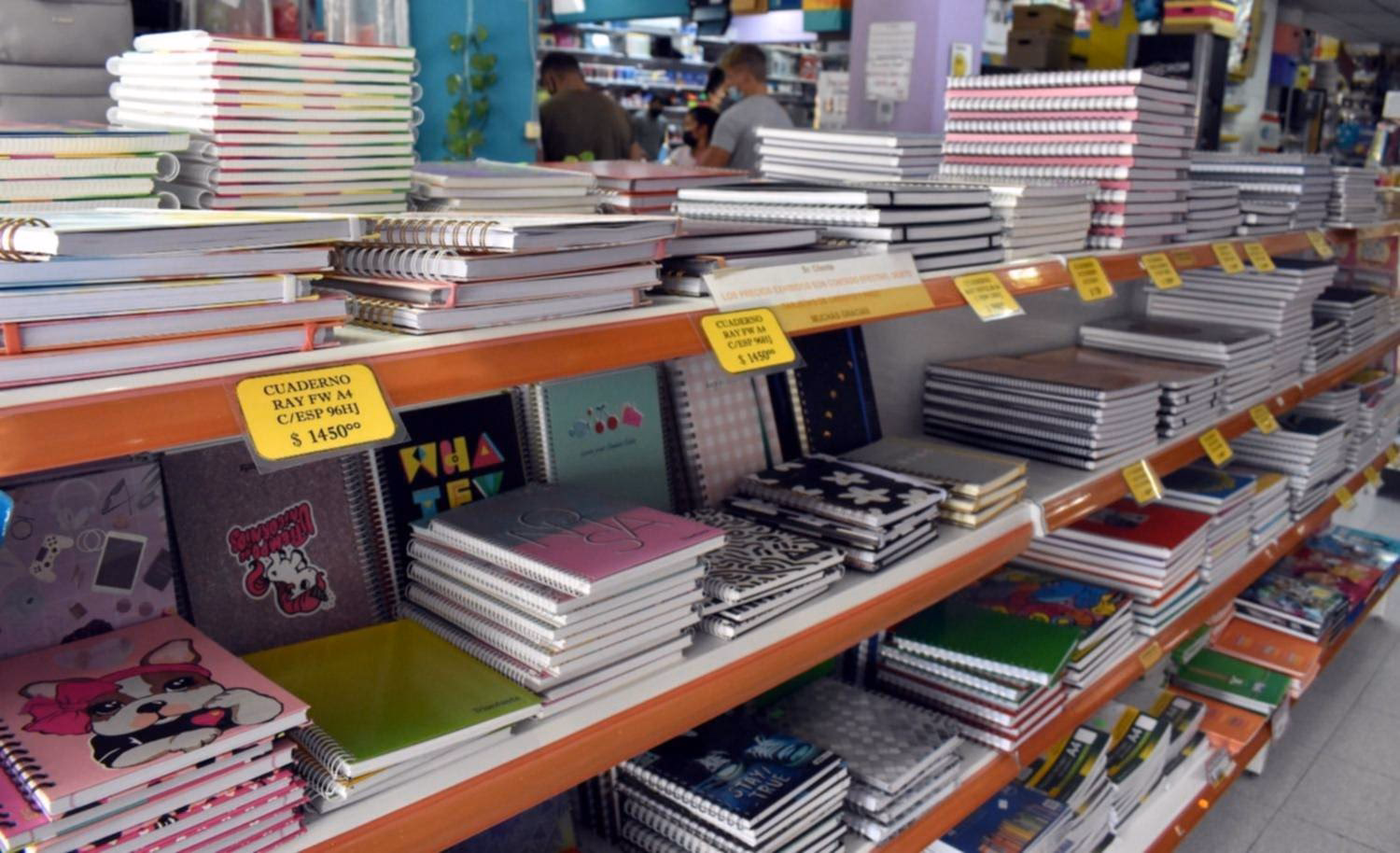 ¿Dónde se encuentra la librería de la villa de Madrid?