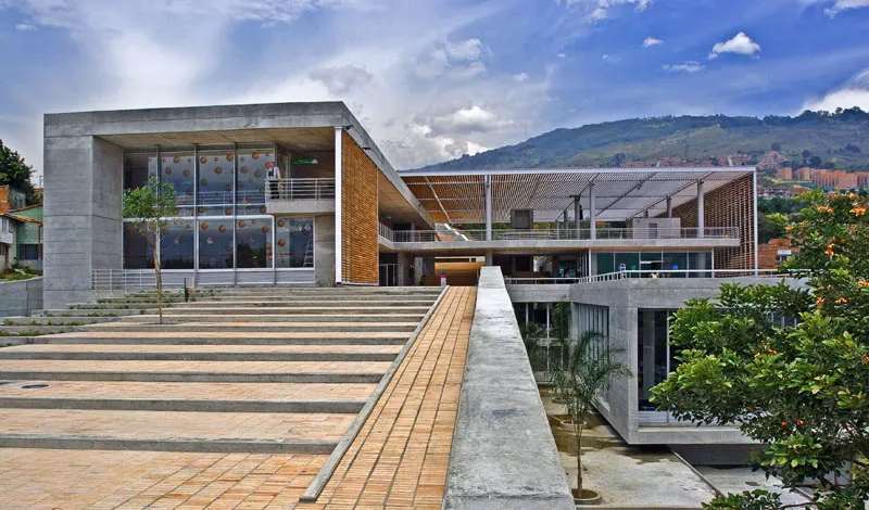 ¿Qué ofrece librería Don Quijote tienda online - 2025?