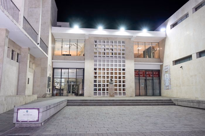 ¿Cuál es el horario de la Biblioteca General San Martín?