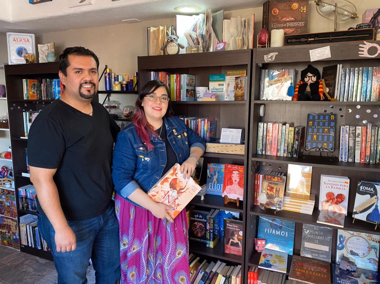 ¿Qué ofrece librería serendipia?