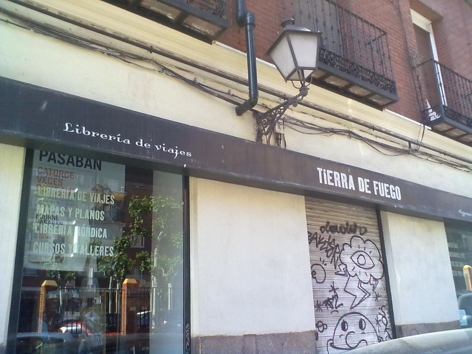 ¿Cuándo se fundó la librería de viajes Tierra de Fuego?