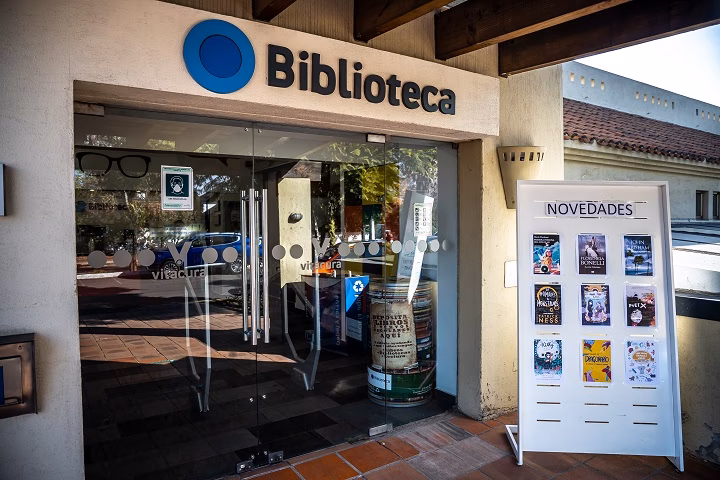 ¿Cuál es el horario de Vitacura?