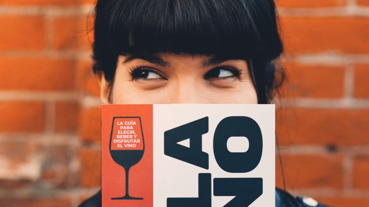 ¿Cuál es la portada del libro vinos de España?