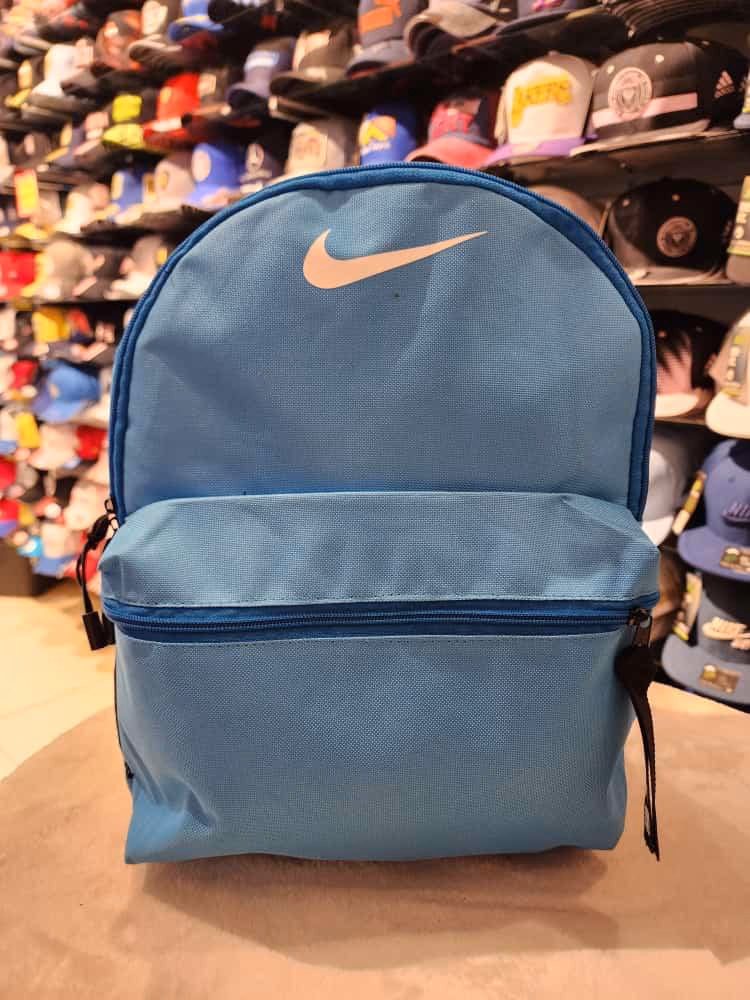 ¿Cómo adquirir una mochila para adolescentes?