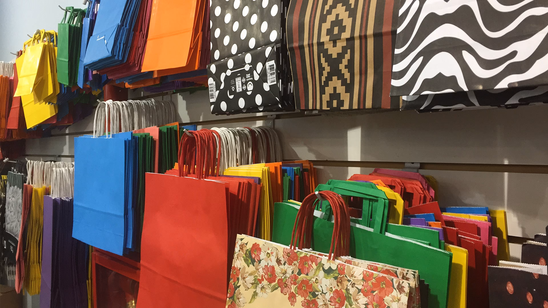 ¿Cómo comprar papelería al por mayor?