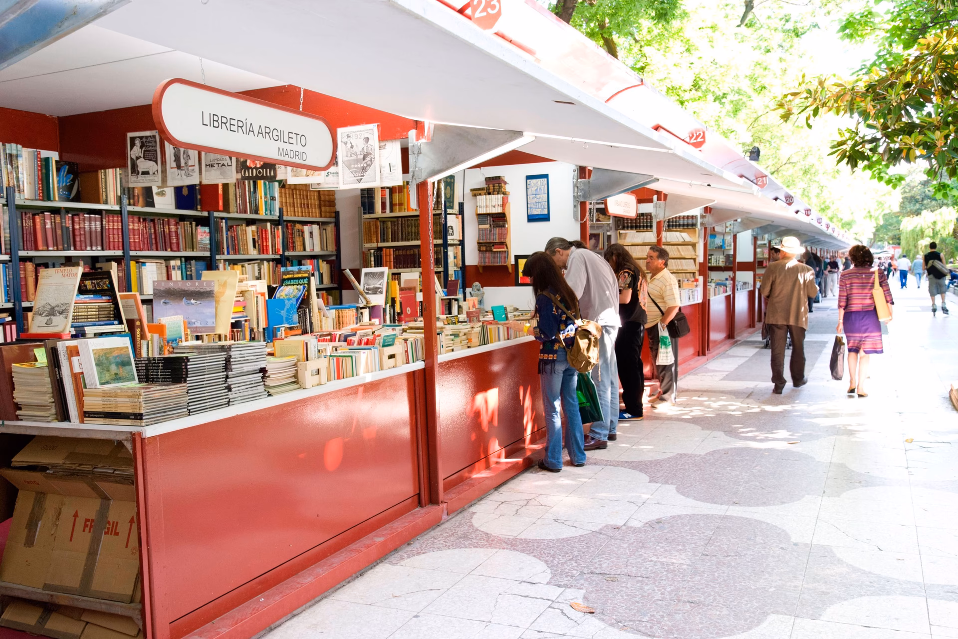¿Por qué abonar una entrada para ir a la Feria del libro?