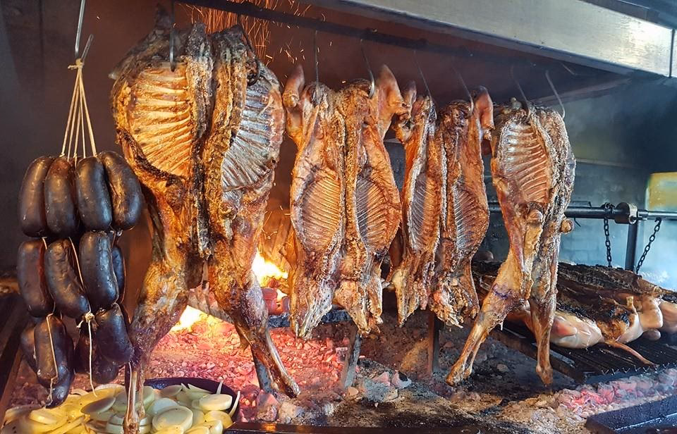 ¿Qué ofrece la parrilla el ferroviario Liniers?