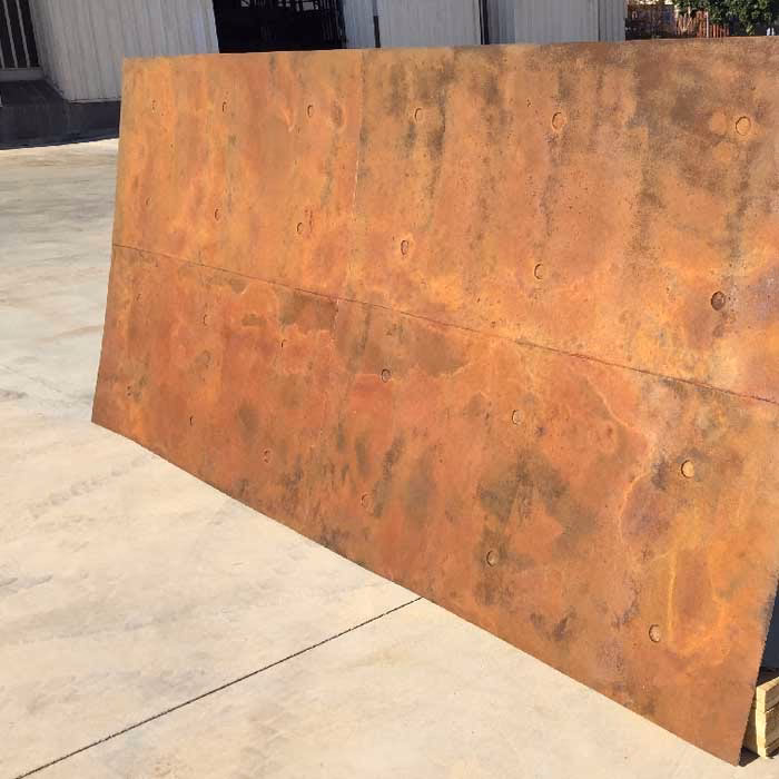 ¿Cómo pintar una silla de hierro?