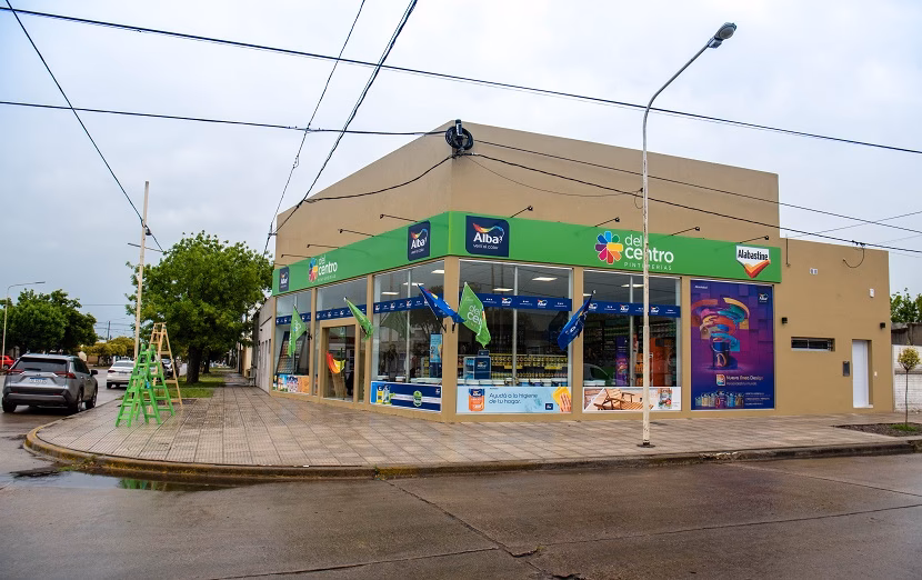 ¿Cómo contactar con pinturias del centro?