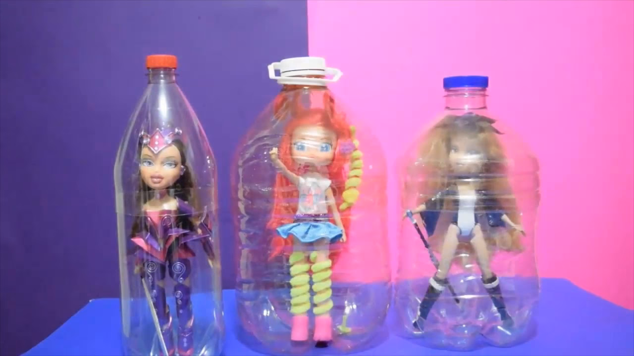 ¿Cómo arrugar un muñeco de plástico duro?