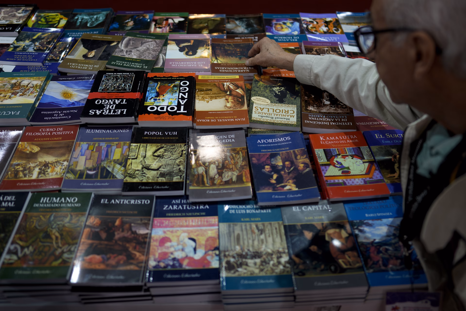 ¿Por qué es tan difícil comprar libros a una librería?