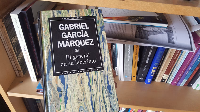 ¿Cómo retrata García Márquez al general Bolívar?