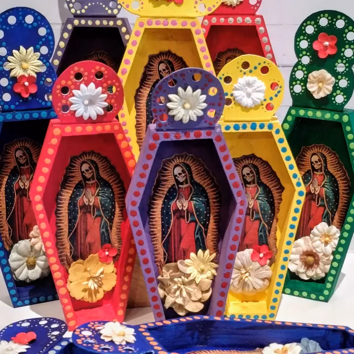 ¿Por qué los famosos se acercan a la santería?