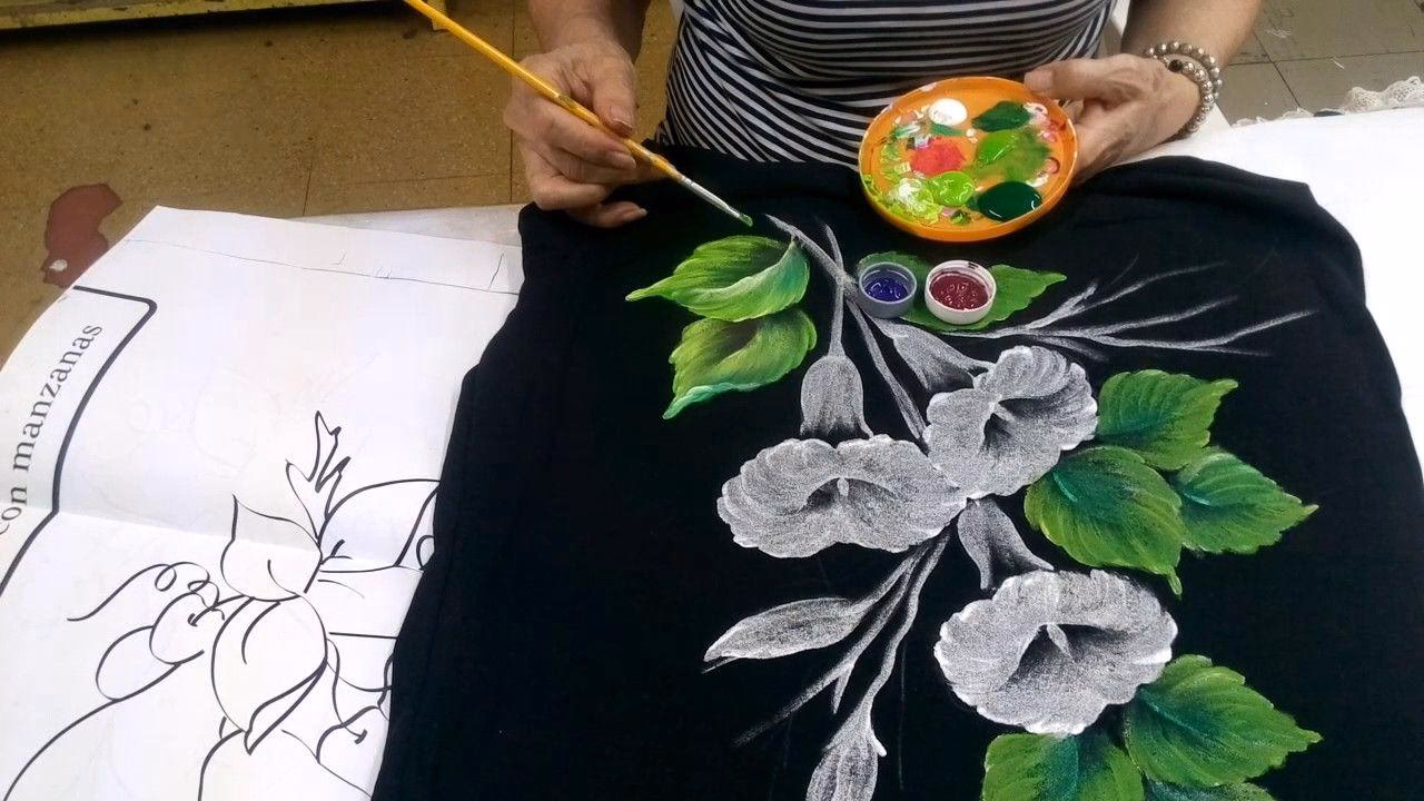 ¿Cómo fijar la pintura después de pintar sobre tela?